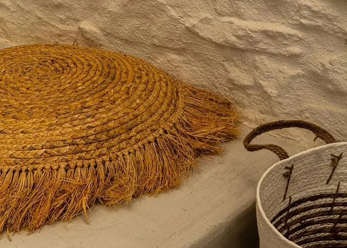 Ήσυχο Κυκλαδίτικο Σπιτι White Stone N8 *