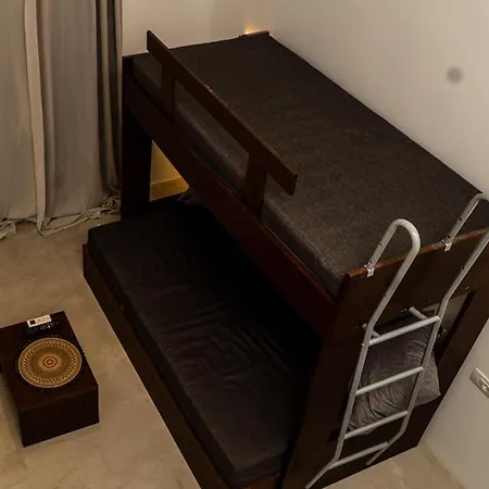 Ήσυχο Κυκλαδίτικο Σπιτι White Stone N8 *